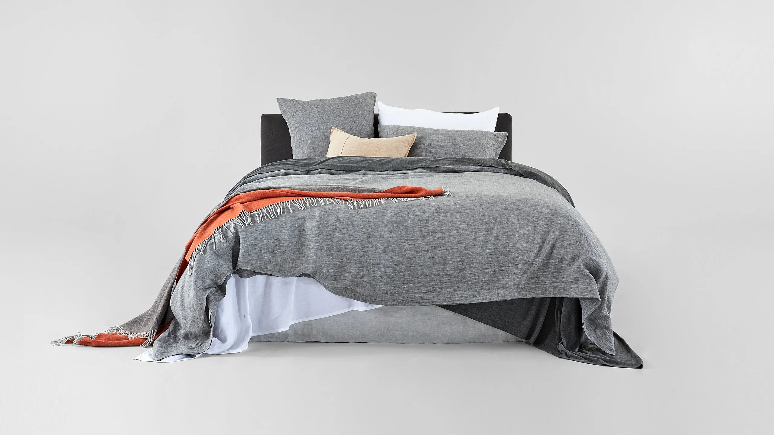 Tia Throw